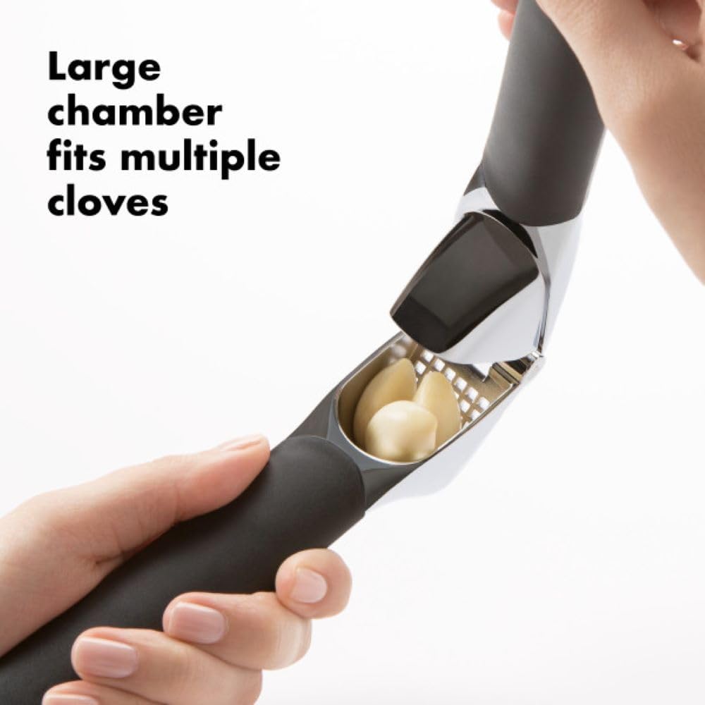 Multi-Functional Stainless Steel Garlic Press – Heavy-Duty Garlic Crusher with Non-Slip Handles, Large Chamber Garlic Mincer, Easy Clean Kitchen Tool, 7in × 2in